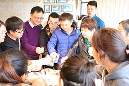 ���s����׷�����룡�҂��ͻ�һ��ǰ����