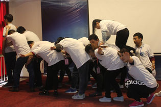 �𱬾W(w��ng)�F(tu��n)�(du��)�����Ӗ(x��n)�I(y��ng)�L(f��ng)��չʾ��վ�ھ��˵ļ�������(hu��)���ĸ��h(yu��n)��